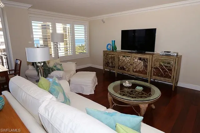 $25,000 | 4251 Gulf Shore Boulevard North, Unit 16D, Naples, FL 34103