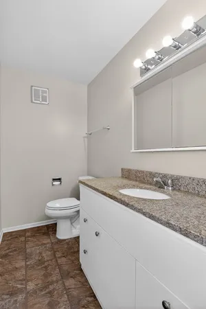 $190,000 | 8305 Highway 53, Unit A15, Woodridge, IL 60517