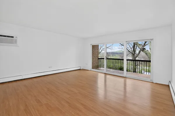 $190,000 | 8305 Highway 53, Unit A15, Woodridge, IL 60517