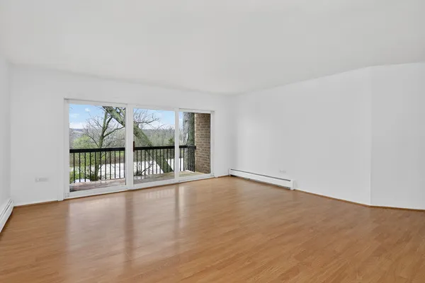 $190,000 | 8305 Highway 53, Unit A15, Woodridge, IL 60517