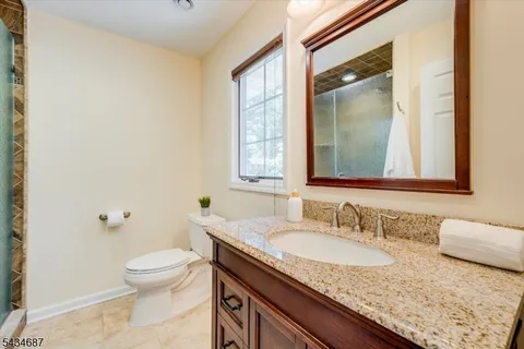 $864,999 | 48 Rainbow Trail, Mountain Lakes, NJ 07046