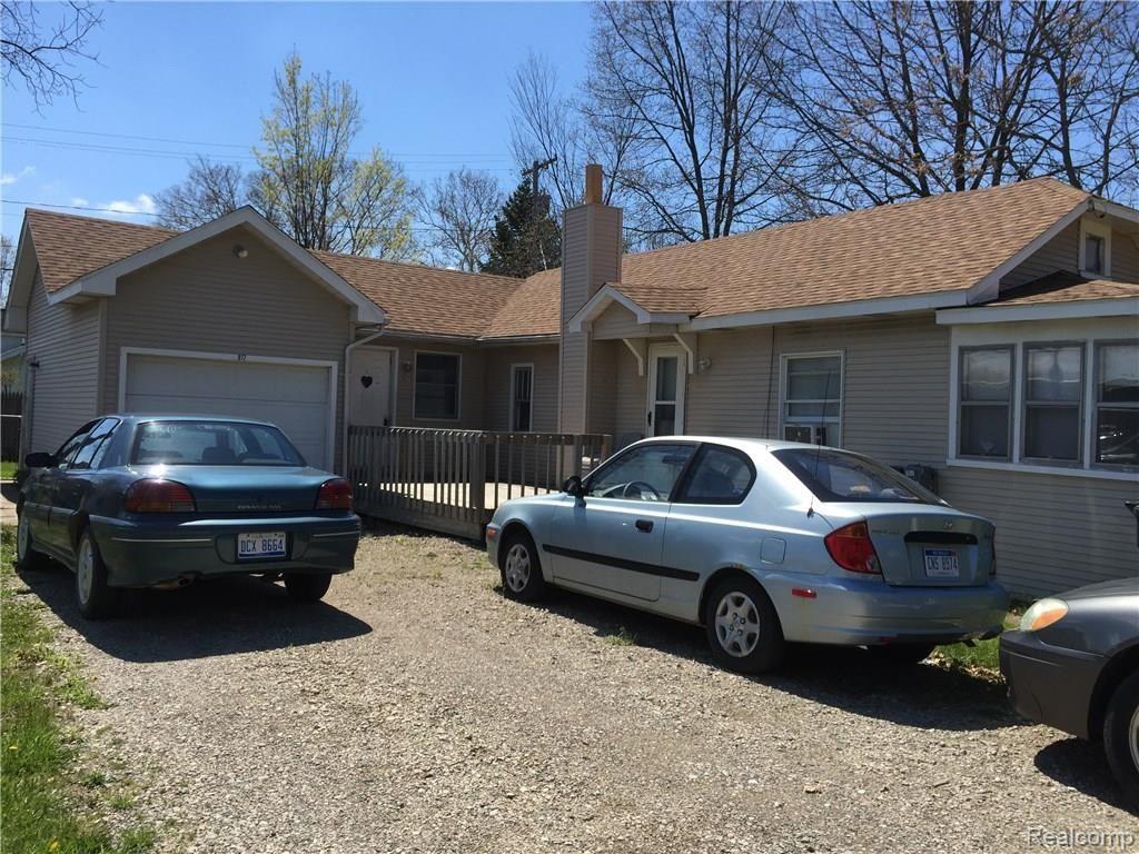 815 East Clinton Street Howell, MI 48843 - Photo 2 of 5