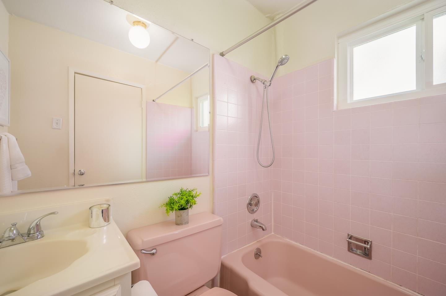 2704 Louis Road Palo Alto, CA 94303 - Photo 21 of 30