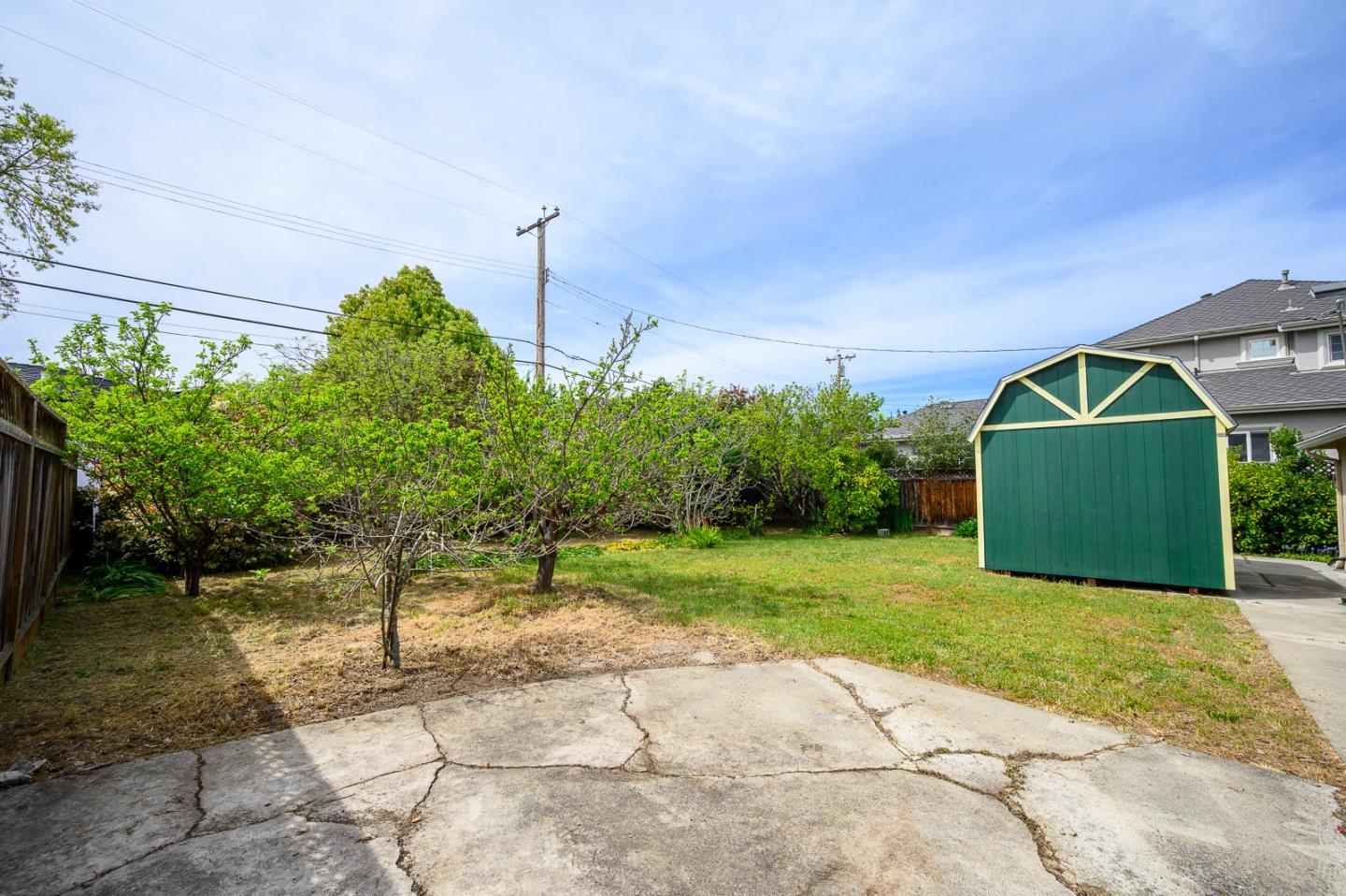 2704 Louis Road Palo Alto, CA 94303 - Photo 7 of 30