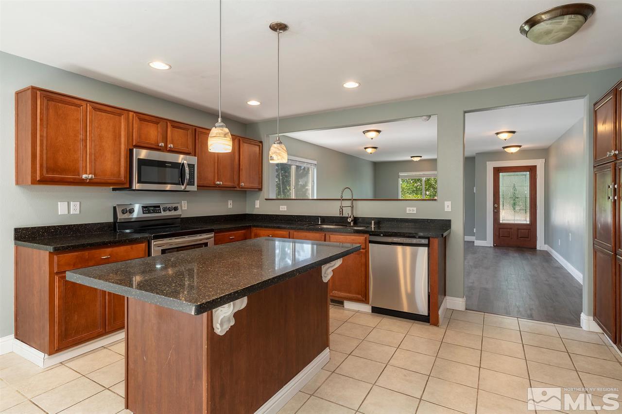 7450 Riverstone Court Reno, NV 89506 - Photo 5 of 15 Photo 5