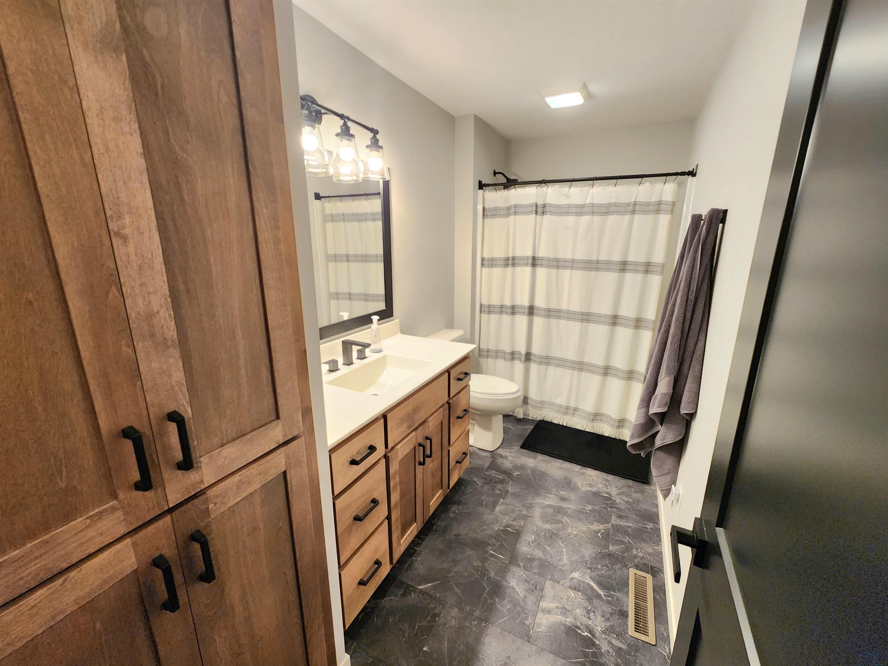 2009 Walnut Street Hull, IA 51239 - Photo 28 of 50 Gallery Image 28