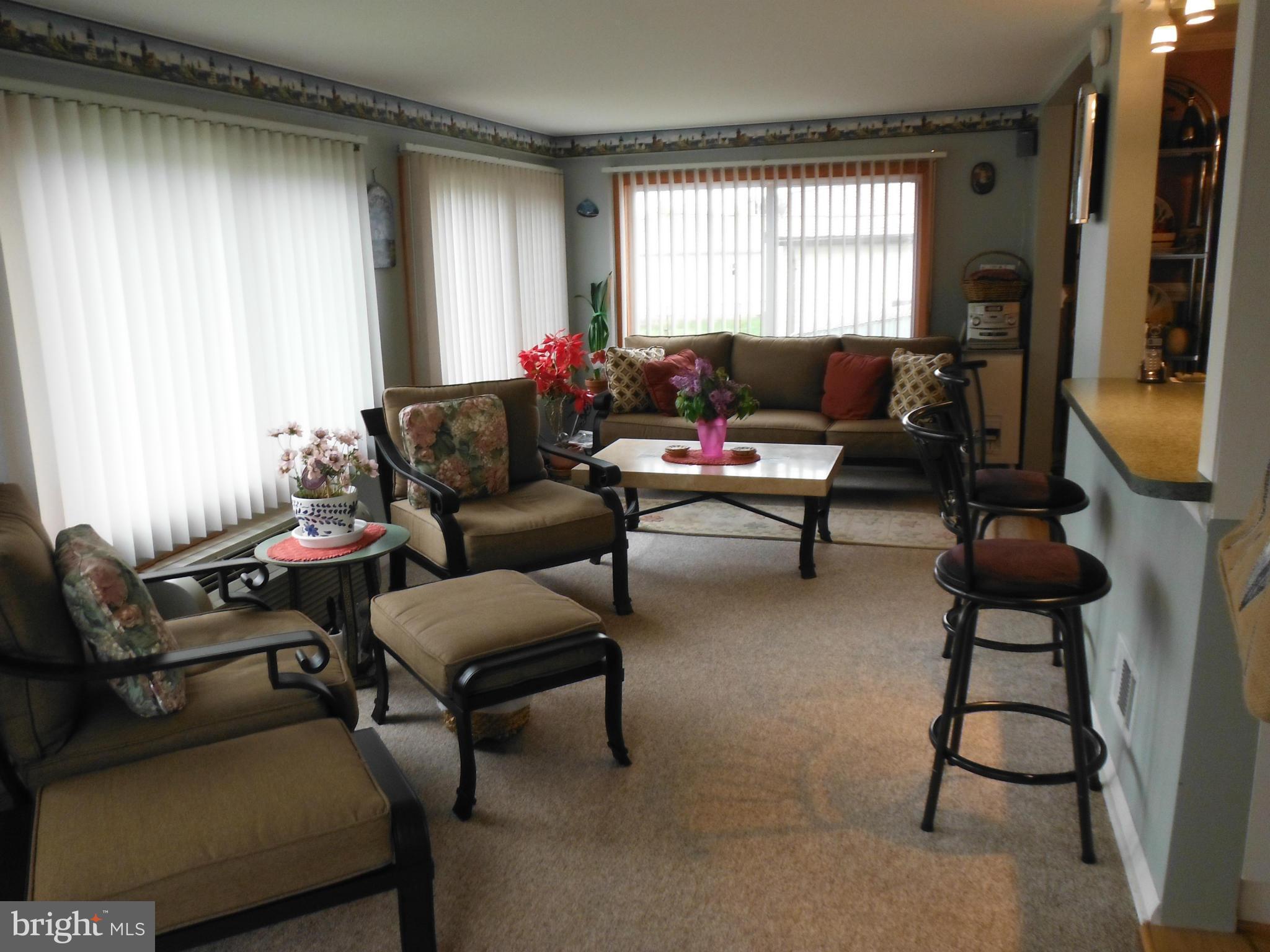 504 Nollmeyer Road Baltimore, MD 21220 - Photo 2 of 23 Family Room