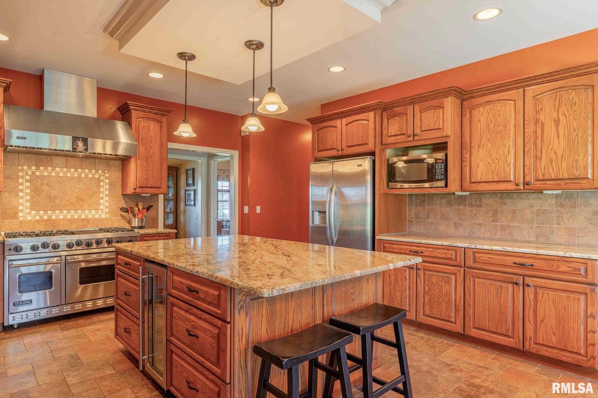 900 Dallas Road Washington, IL 61571 - Photo 26 of 62 Gallery Image 26