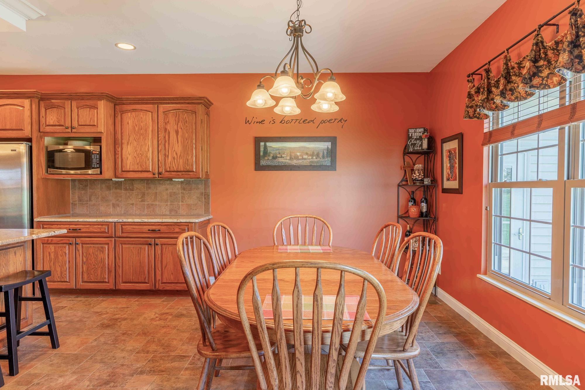900 Dallas Road Washington, IL 61571 - Photo 31 of 62 Gallery Image 31
