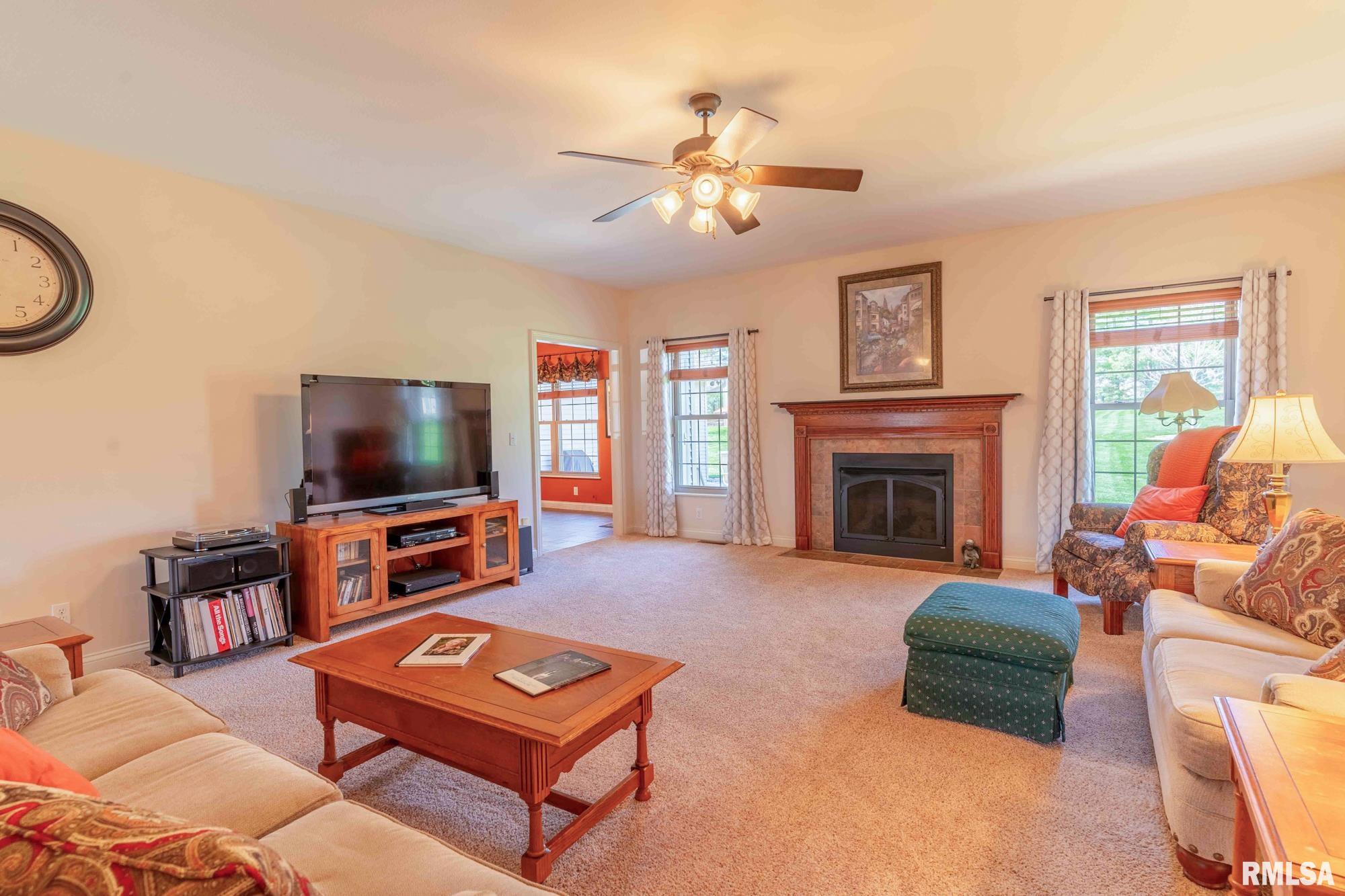 900 Dallas Road Washington, IL 61571 - Photo 32 of 62 Gallery Image 32