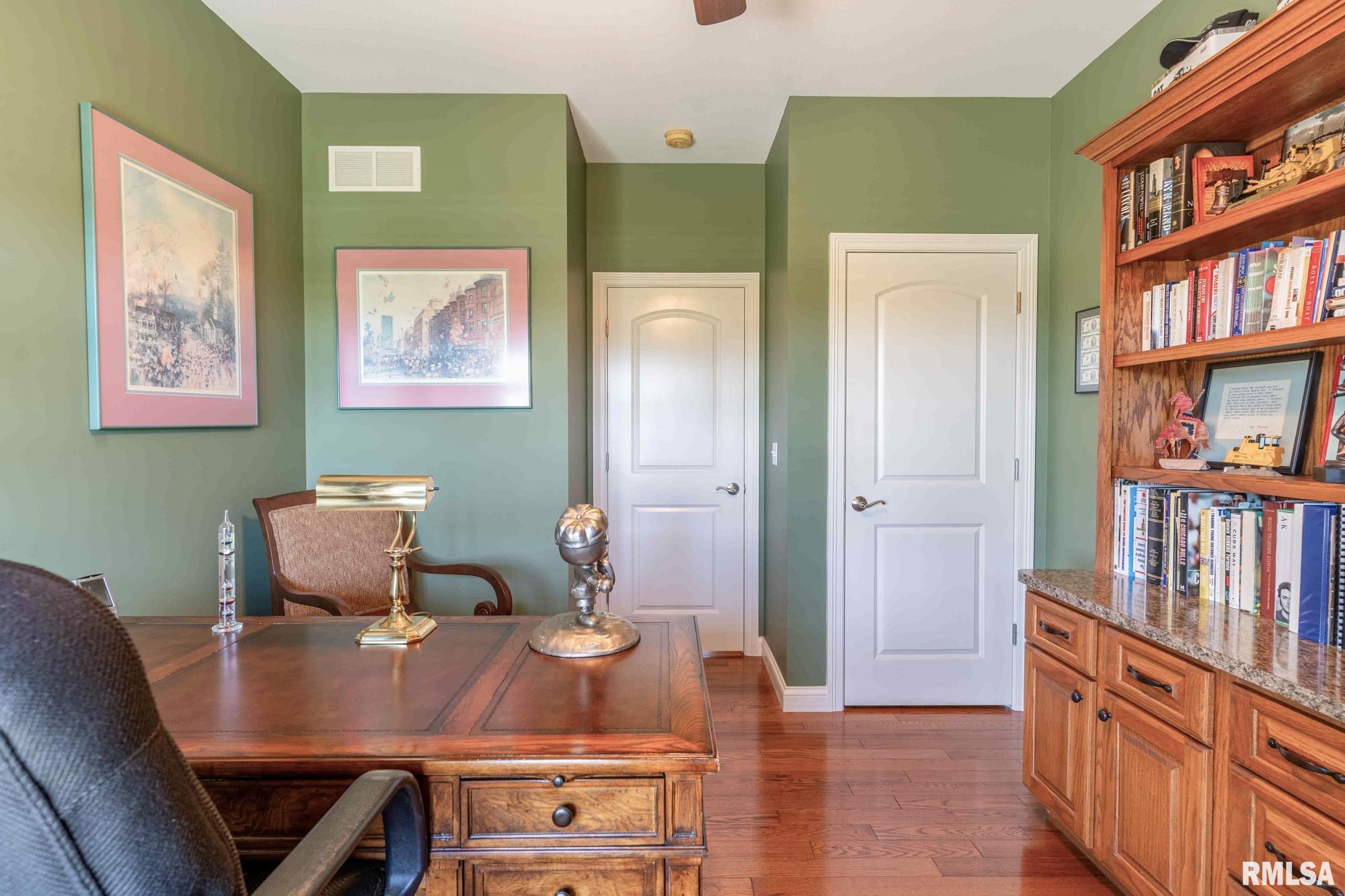 900 Dallas Road Washington, IL 61571 - Photo 41 of 62 Gallery Image 41