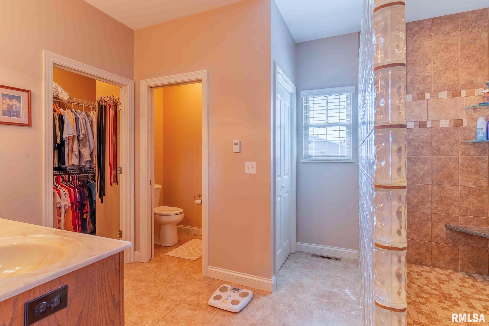 900 Dallas Road Washington, IL 61571 - Photo 45 of 62 Gallery Image 45