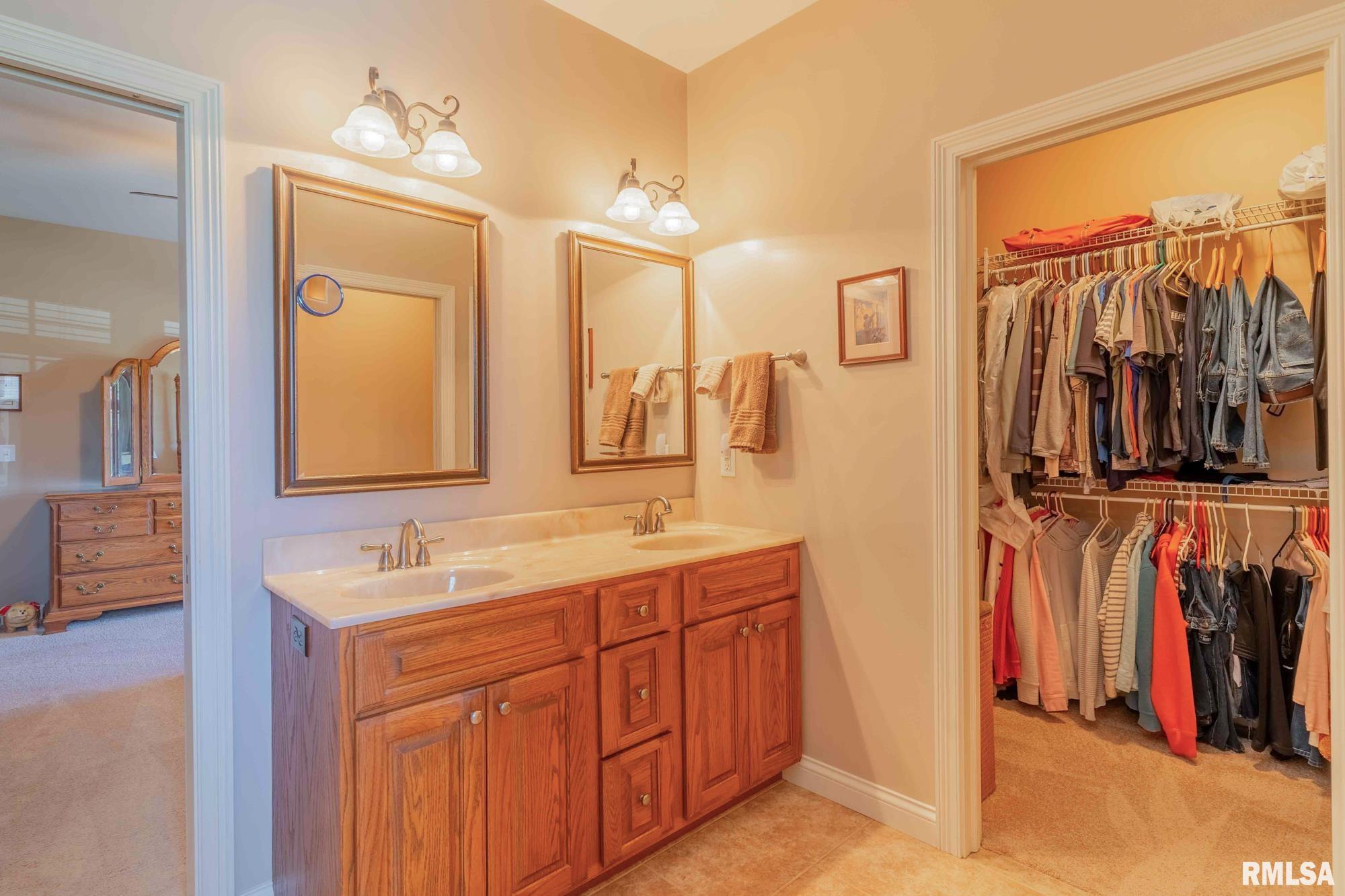 900 Dallas Road Washington, IL 61571 - Photo 46 of 62 Gallery Image 46