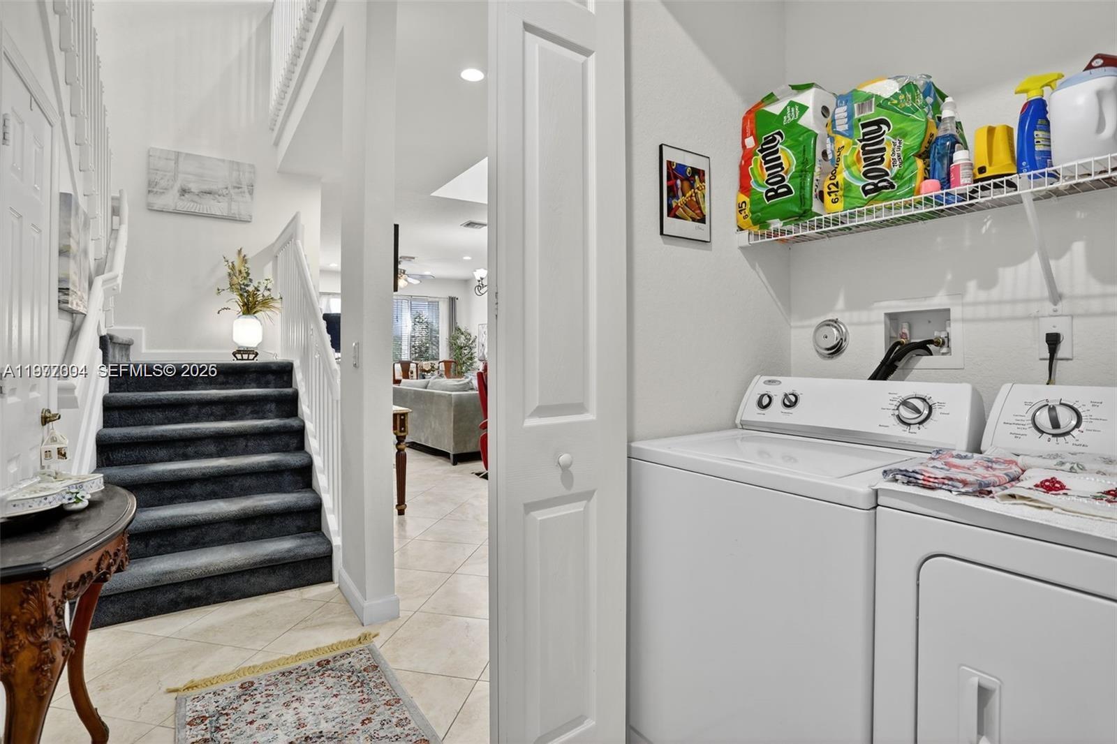 728 Southeast 2nd Street Pompano Beach, FL 33060 - Photo 18 of 22 a utility room with dryer and washer