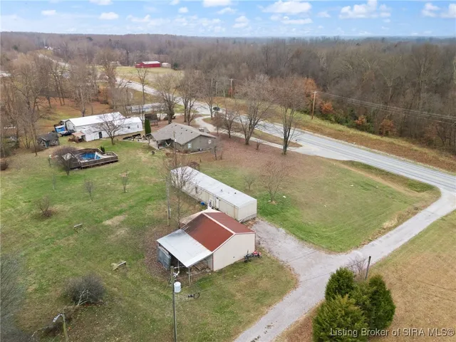 $200,000 | 3119 West Kent Sr 256, Austin, IN 47102