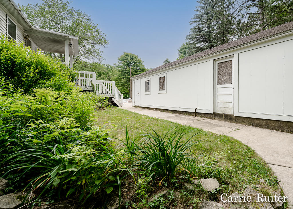 16838 Taft Road Spring Lake, MI 49456 - Photo 3 of 38 1638Taft05Lores