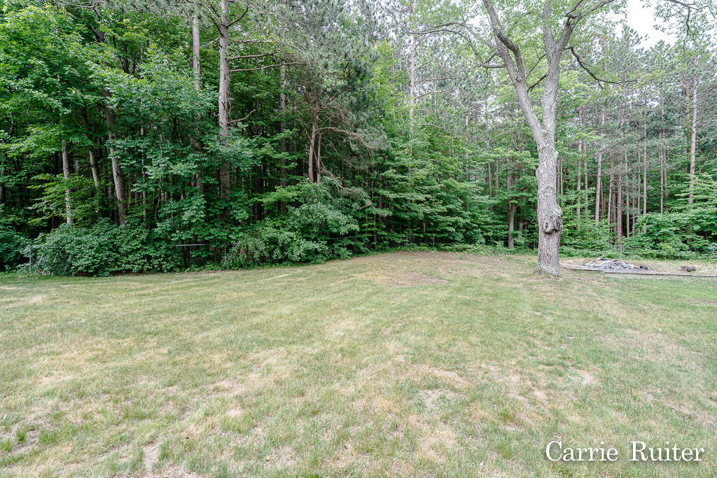 16838 Taft Road Spring Lake, MI 49456 - Photo 35 of 38 1638Taft08Lores