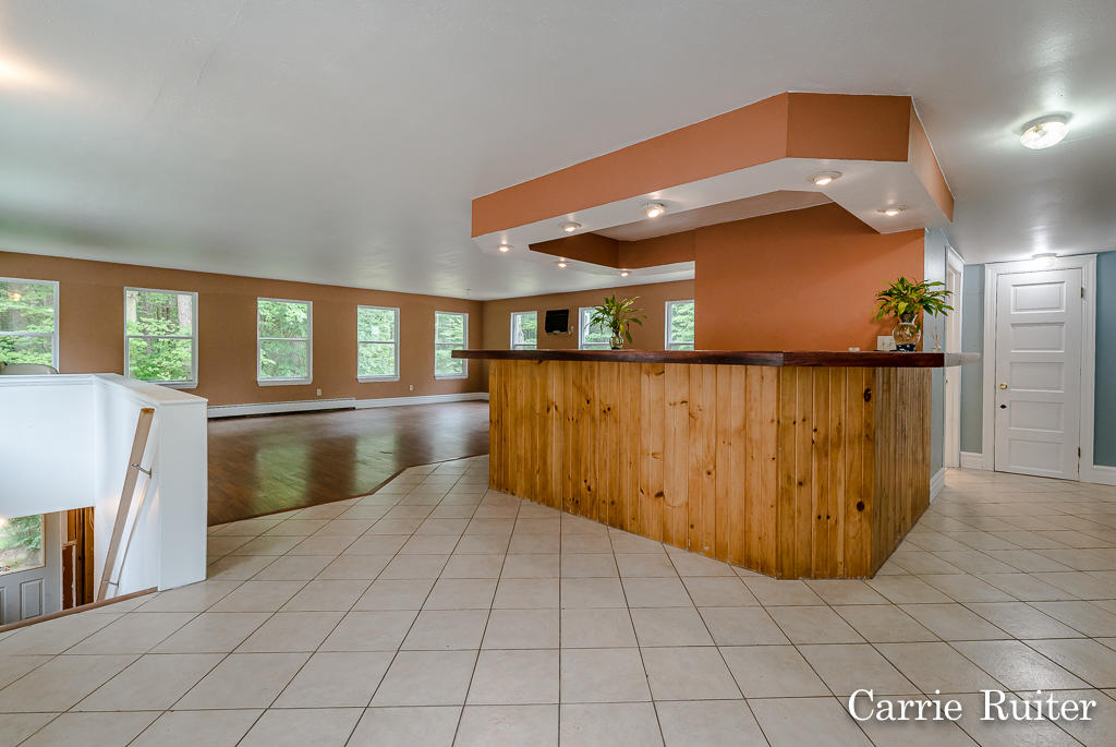 16838 Taft Road Spring Lake, MI 49456 - Photo 9 of 38 1638Taft17Lores