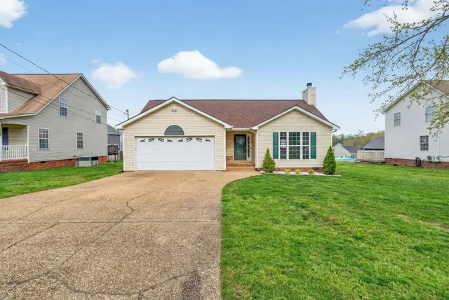 $319,900 | 405 Bradford Circle, Columbia, TN 38401