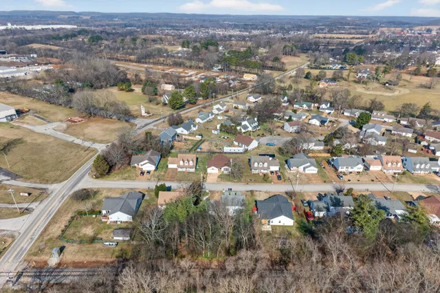 $319,900 | 405 Bradford Circle, Columbia, TN 38401