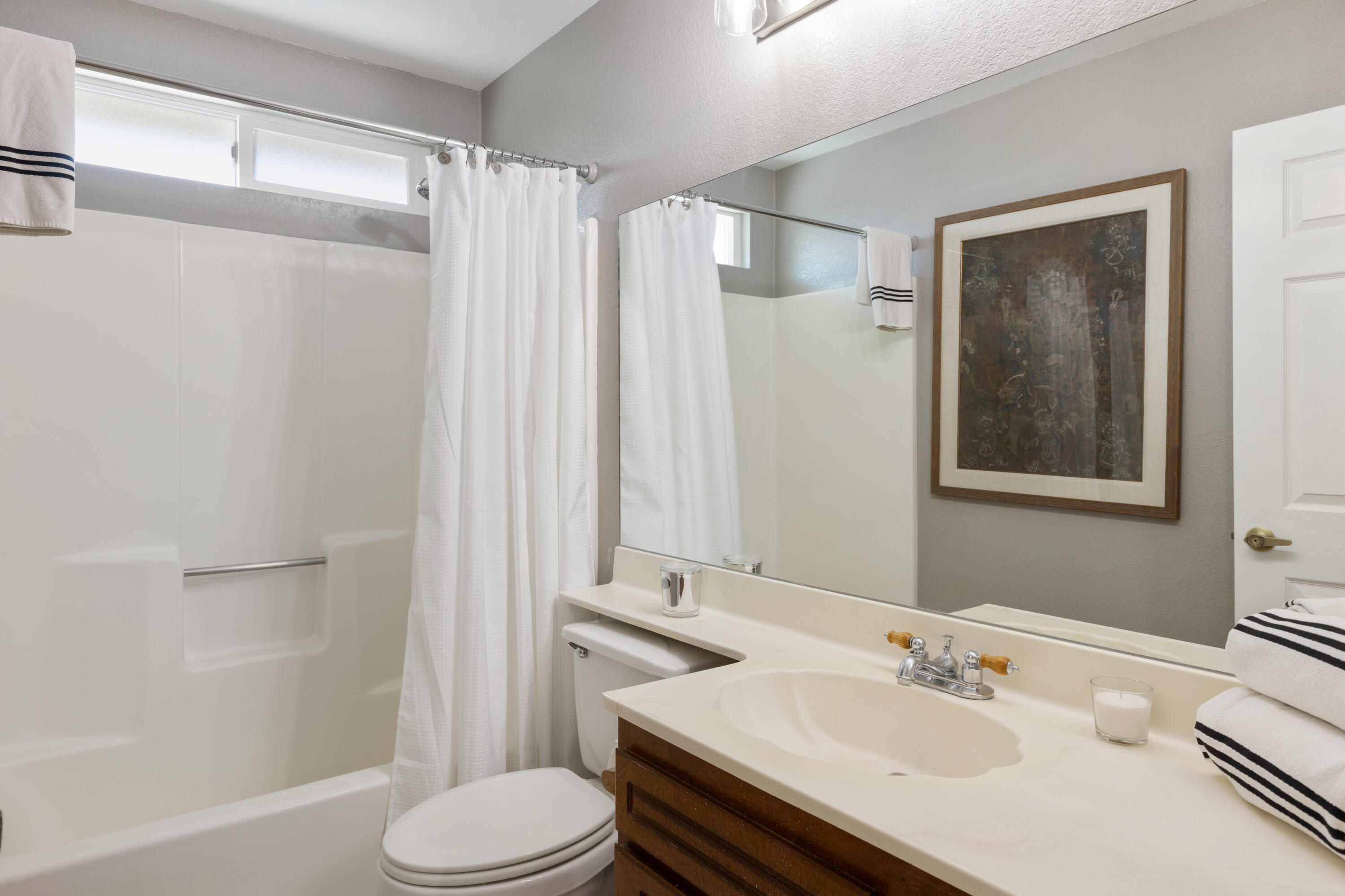 67255 Rango Road Cathedral City, CA 92234 - Photo 14 of 19 014GuestBathroom