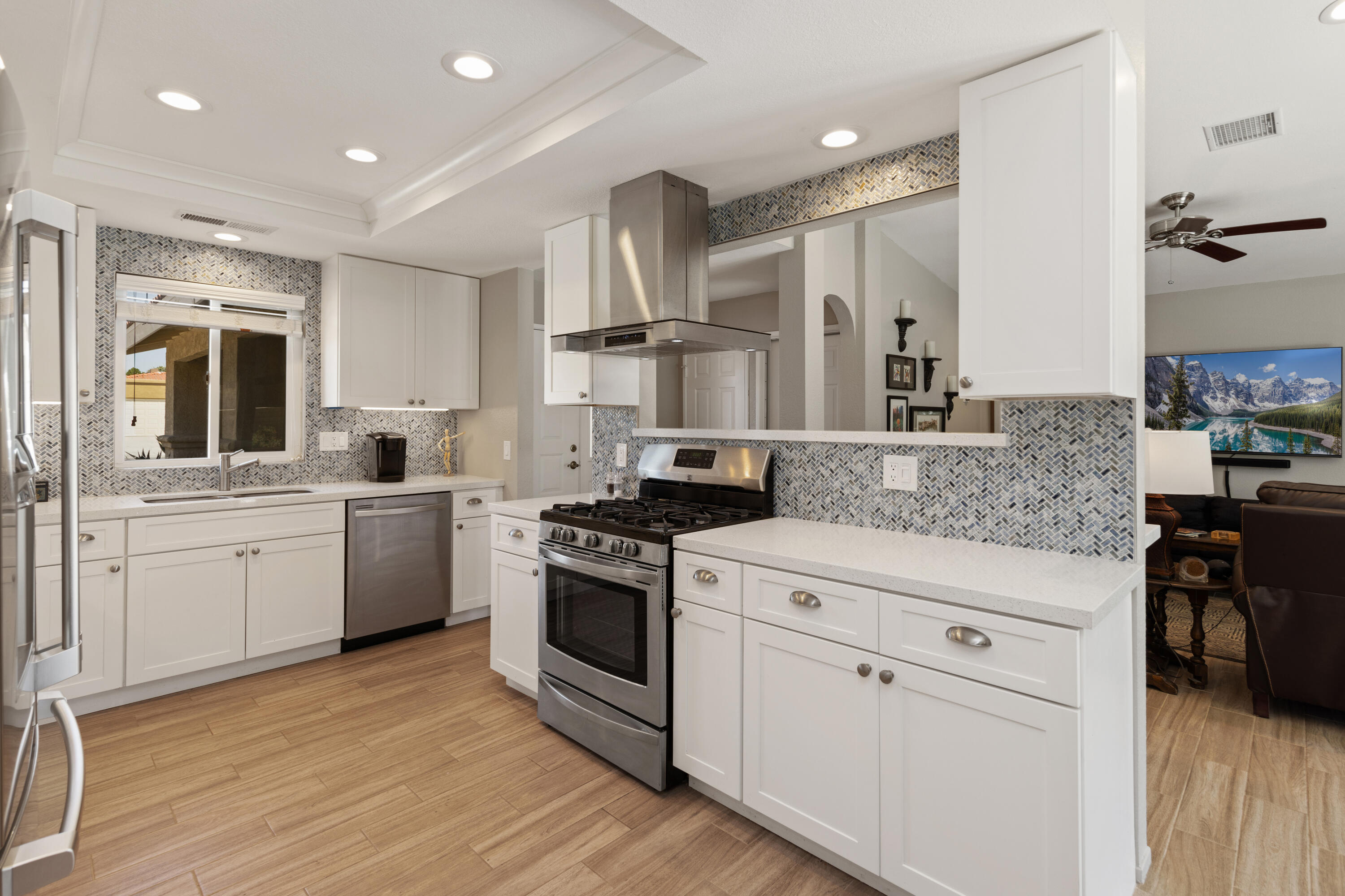 67255 Rango Road Cathedral City, CA 92234 - Photo 3 of 19 003Kitchen