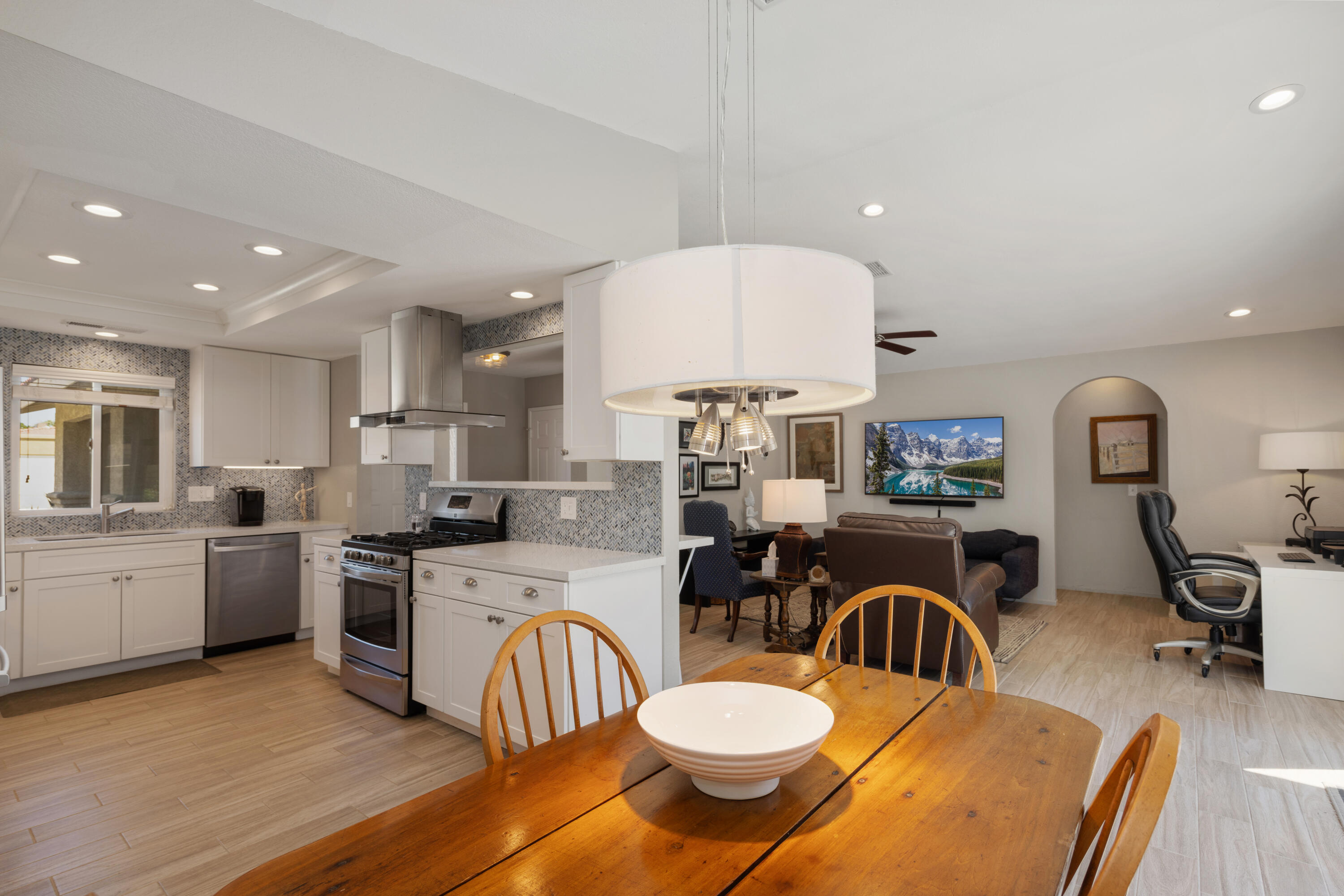 67255 Rango Road Cathedral City, CA 92234 - Photo 7 of 19 007DiningRoom