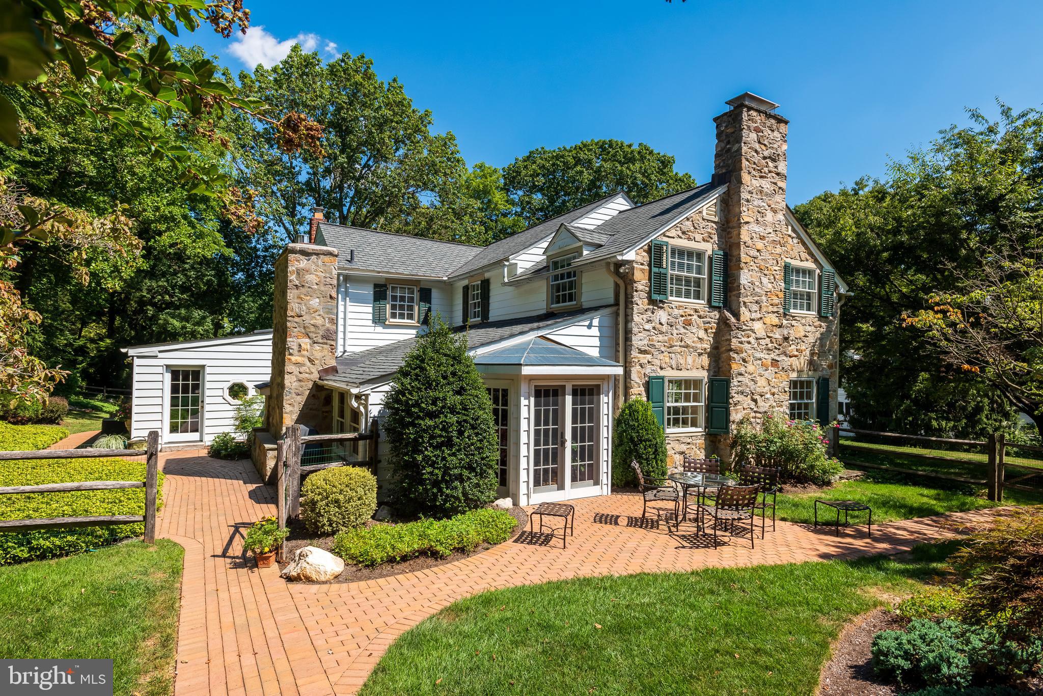 669 Richards Road Wayne, PA 19087 - Photo 2 of 45