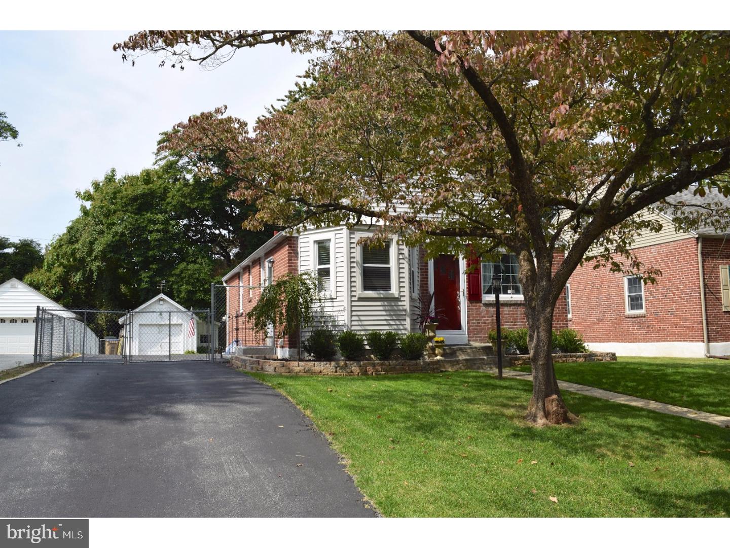 44 Barren Road Newtown Square, PA 19073 - Photo 2 of 20