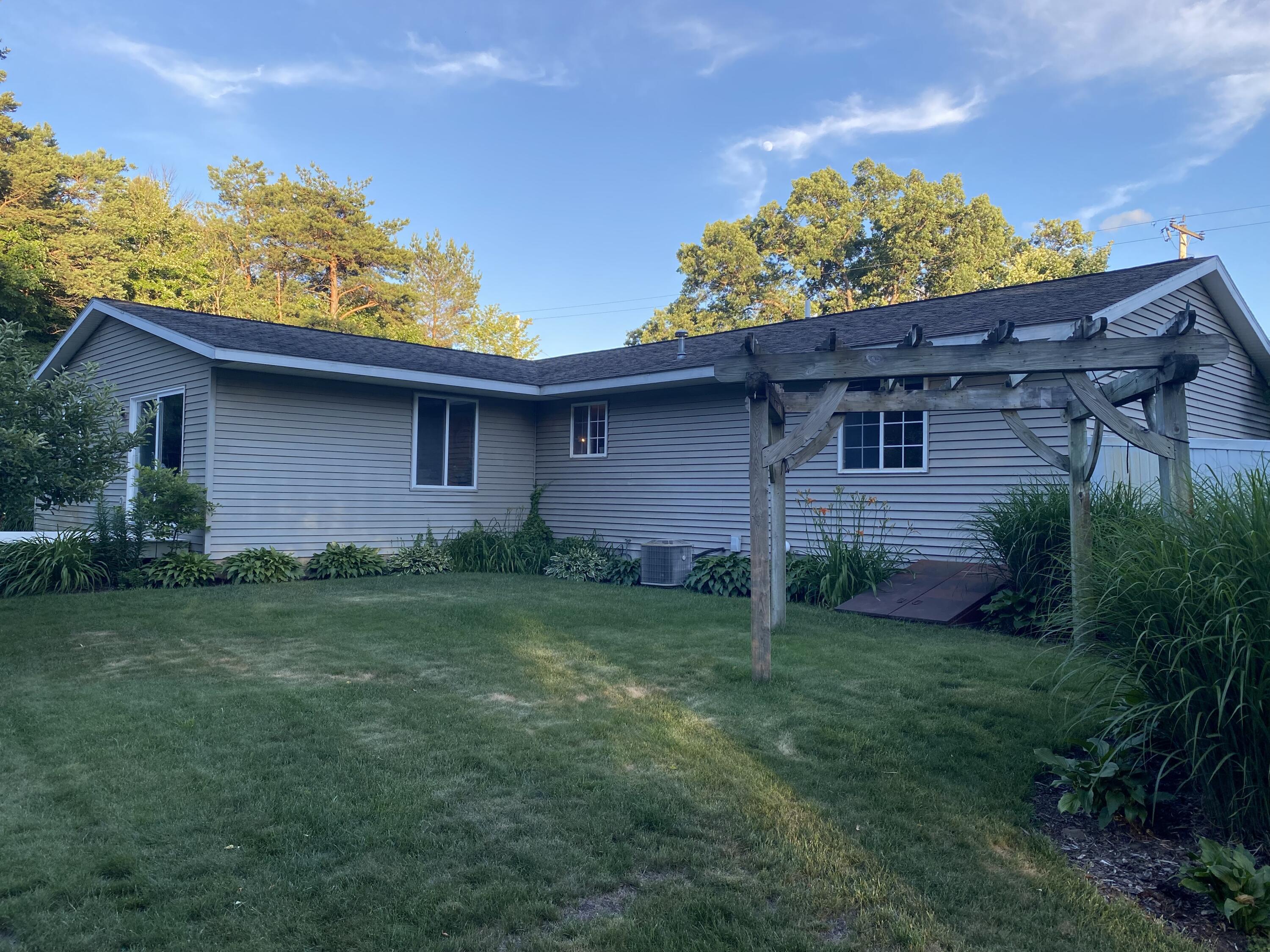 3032 Farr Road Fruitport, MI 49415 - Photo 2 of 27 2021-06-21 20.37.12