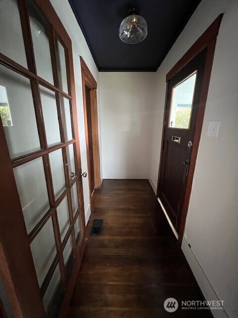 1104 South Prospect Street Tacoma, WA 98405 - Photo 2 of 26