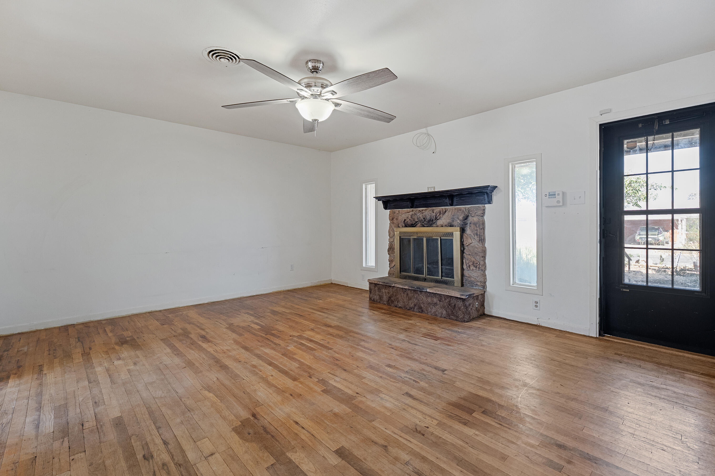 705 6th Street Wolfforth, TX 79382 - Photo 6 of 24 DSC00016