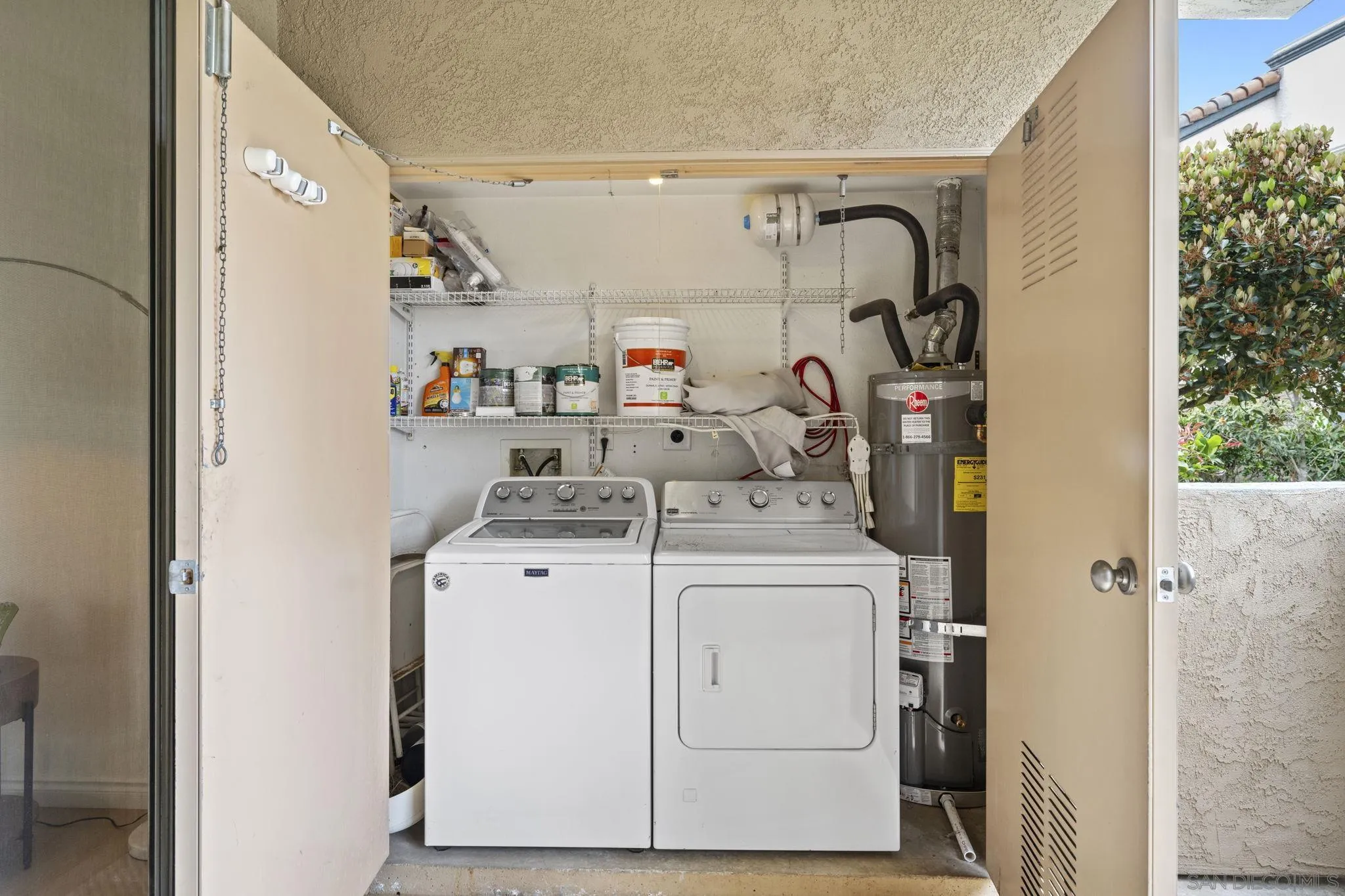 3537 Caminito El Rincon, Unit 259 San Diego, CA 92130 - Photo 37 of 59 a utility room with dryer and washer