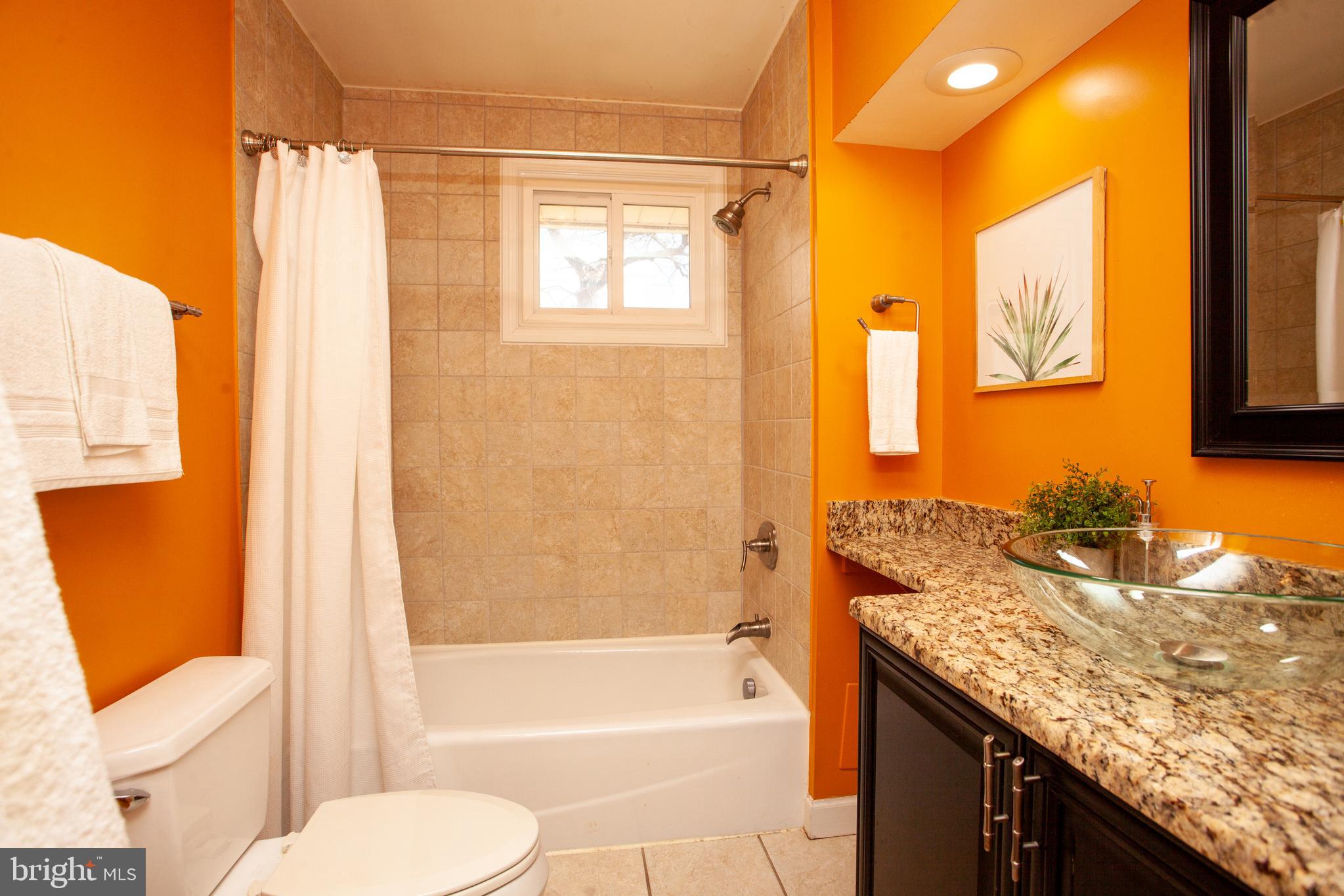 1611 Burnfield Road Rosedale, MD 21237 - Photo 17 of 30 hallway bath