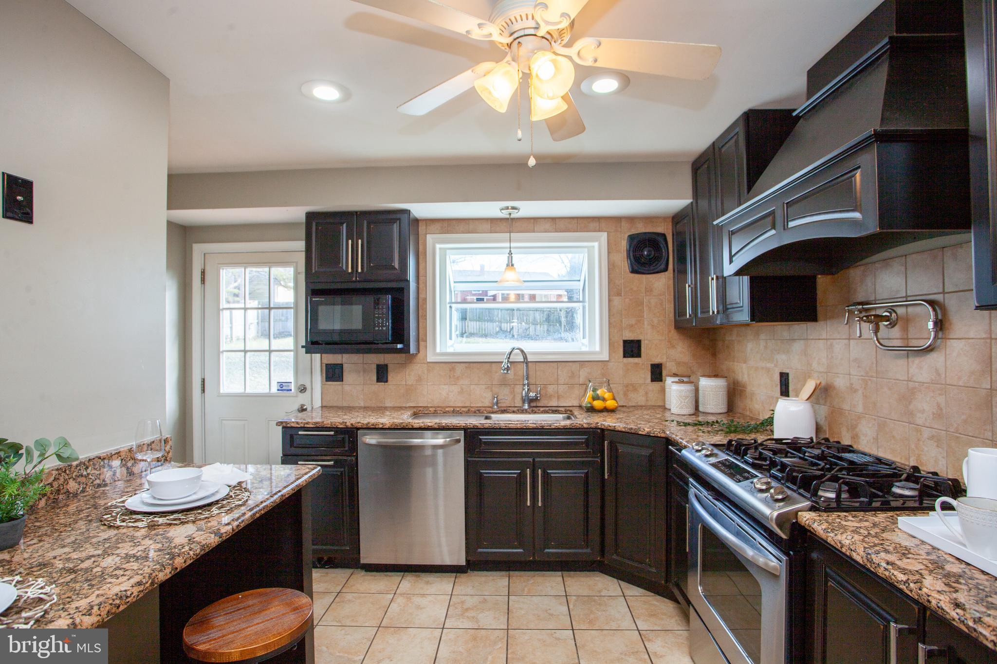 1611 Burnfield Road Rosedale, MD 21237 - Photo 6 of 30 kitchen