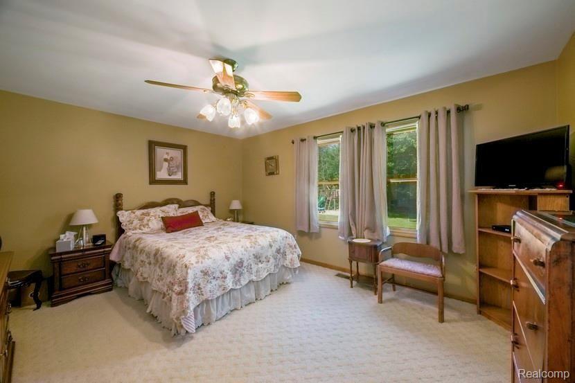 2968 Texter Road Leonard, MI 48367 - Photo 16 of 38