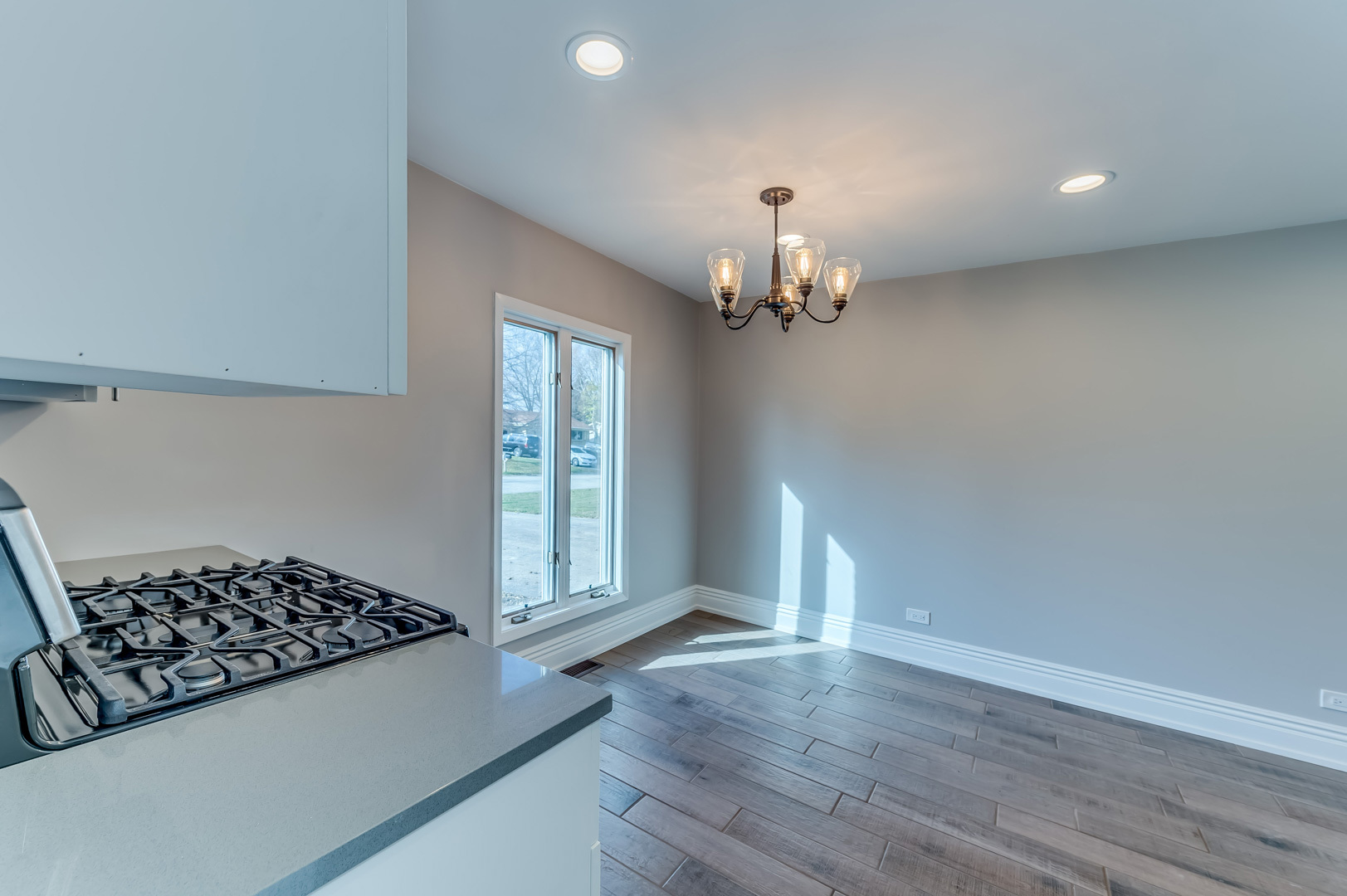 395 Northgate Road Lindenhurst, IL 60046 - Photo 8 of 30