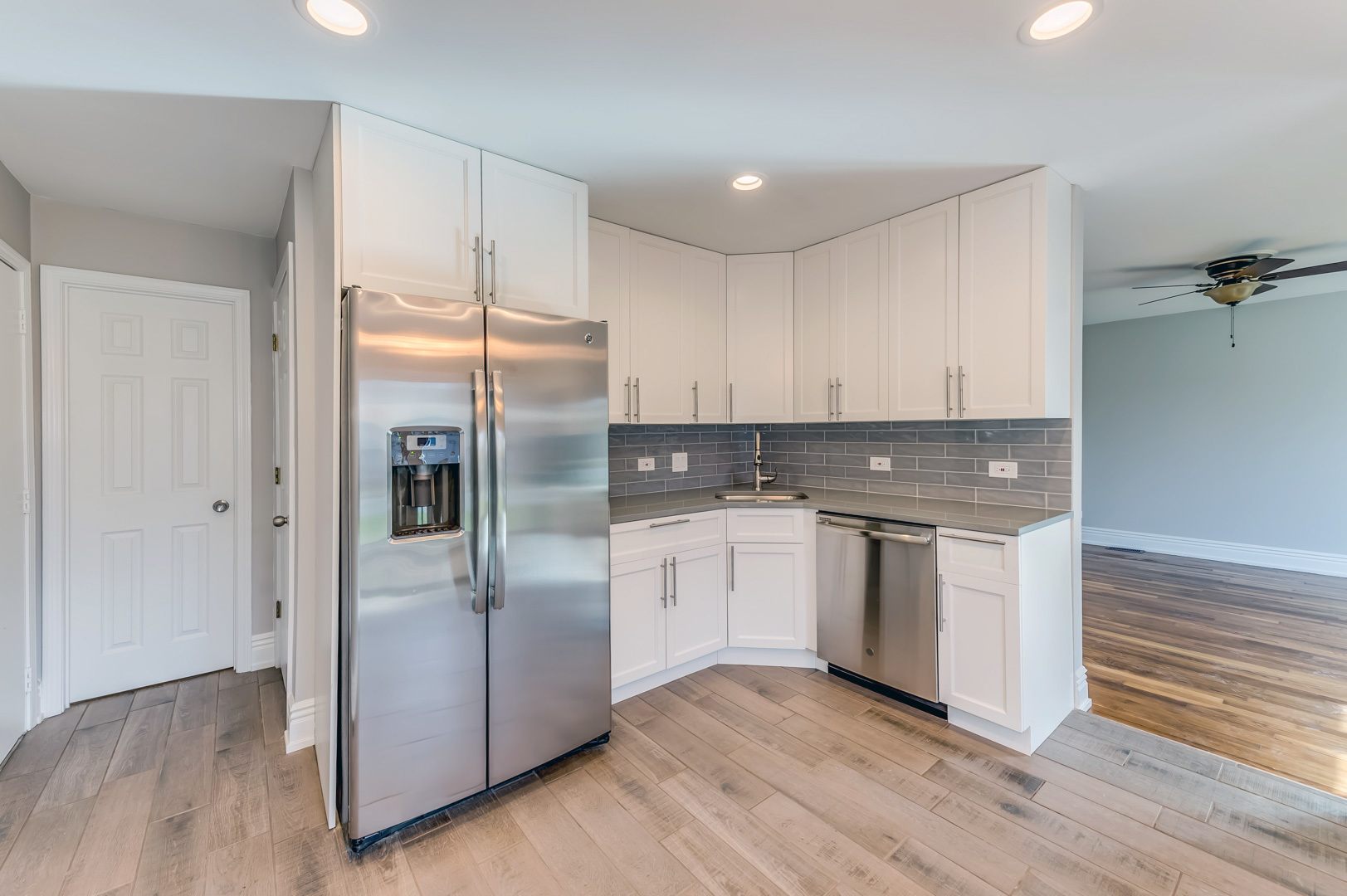 395 Northgate Road Lindenhurst, IL 60046 - Photo 10 of 30