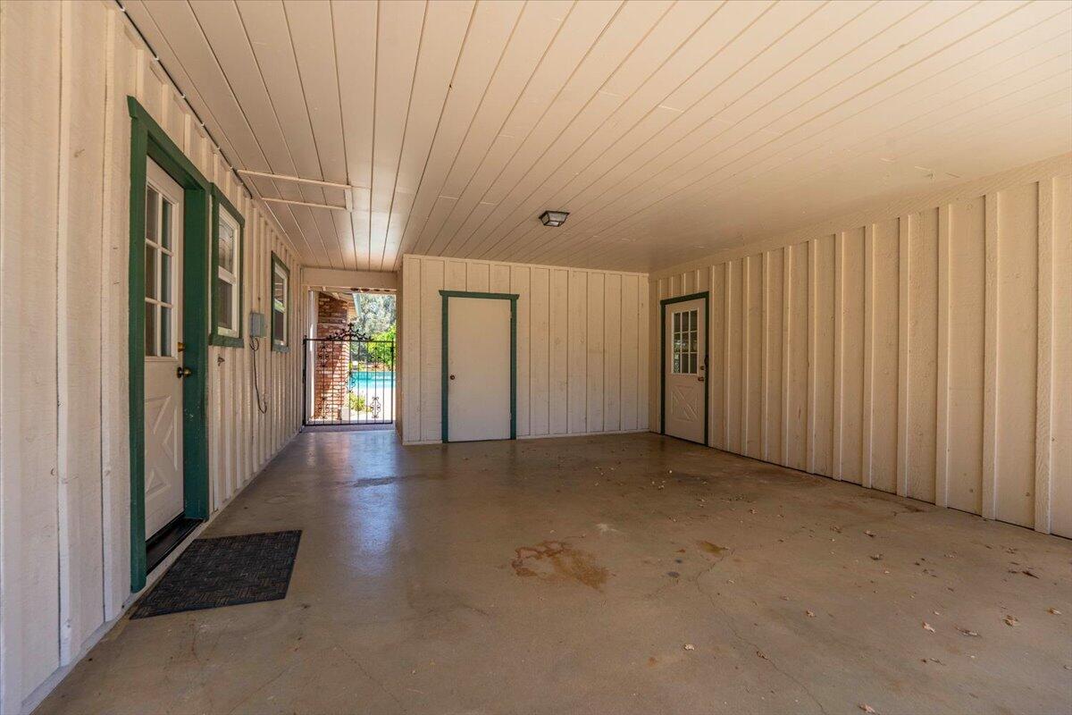 9871 Deschutes Road Palo Cedro, CA 96073 - Photo 64 of 80 90-Breezeway