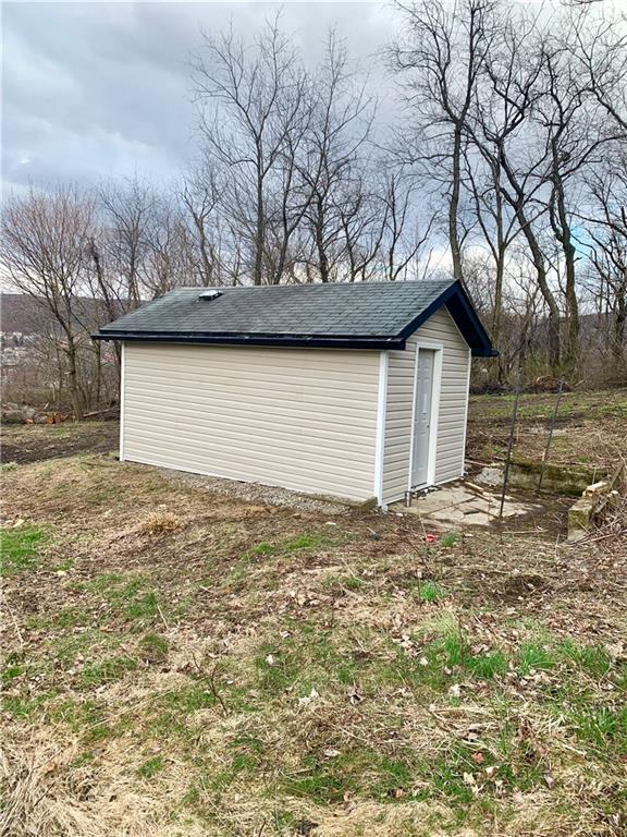 447 Ridge Avenue Derry, PA 15627 - Photo 4 of 19 Gallery Image 4