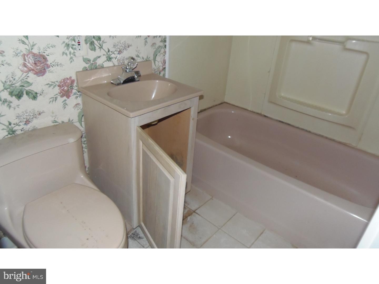 228 Jones Kane Road Williamstown, NJ 08094 - Photo 15 of 24 Bathroom