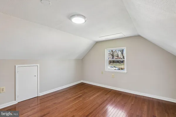 $2,950 | 2328 Fort Drive, Alexandria, VA 22303