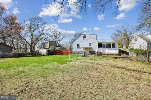 $2,950 | 2328 Fort Drive, Alexandria, VA 22303