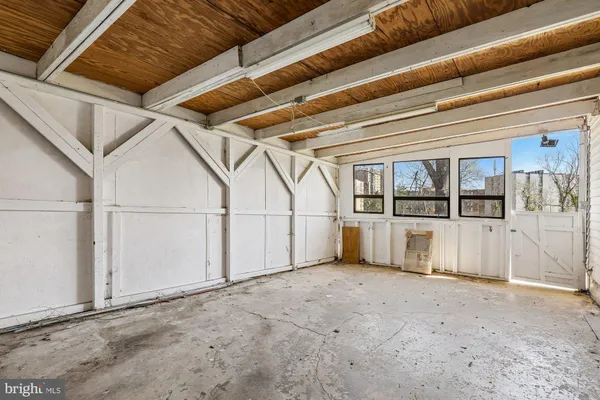 $2,950 | 2328 Fort Drive, Alexandria, VA 22303