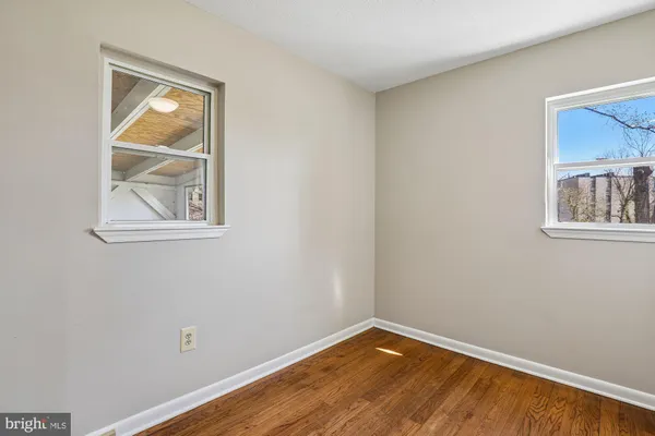 $2,950 | 2328 Fort Drive, Alexandria, VA 22303