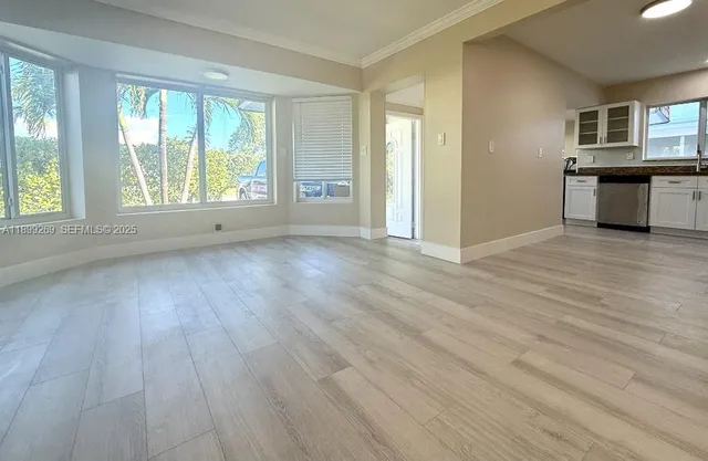 $2,800 | 716 Northeast 7th Street, Unit A, Hallandale Beach, FL 33009