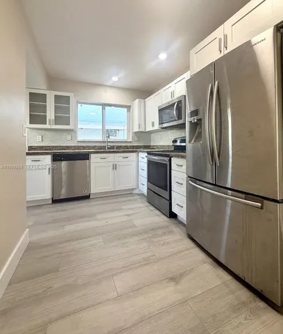 $2,800 | 716 Northeast 7th Street, Unit A, Hallandale Beach, FL 33009