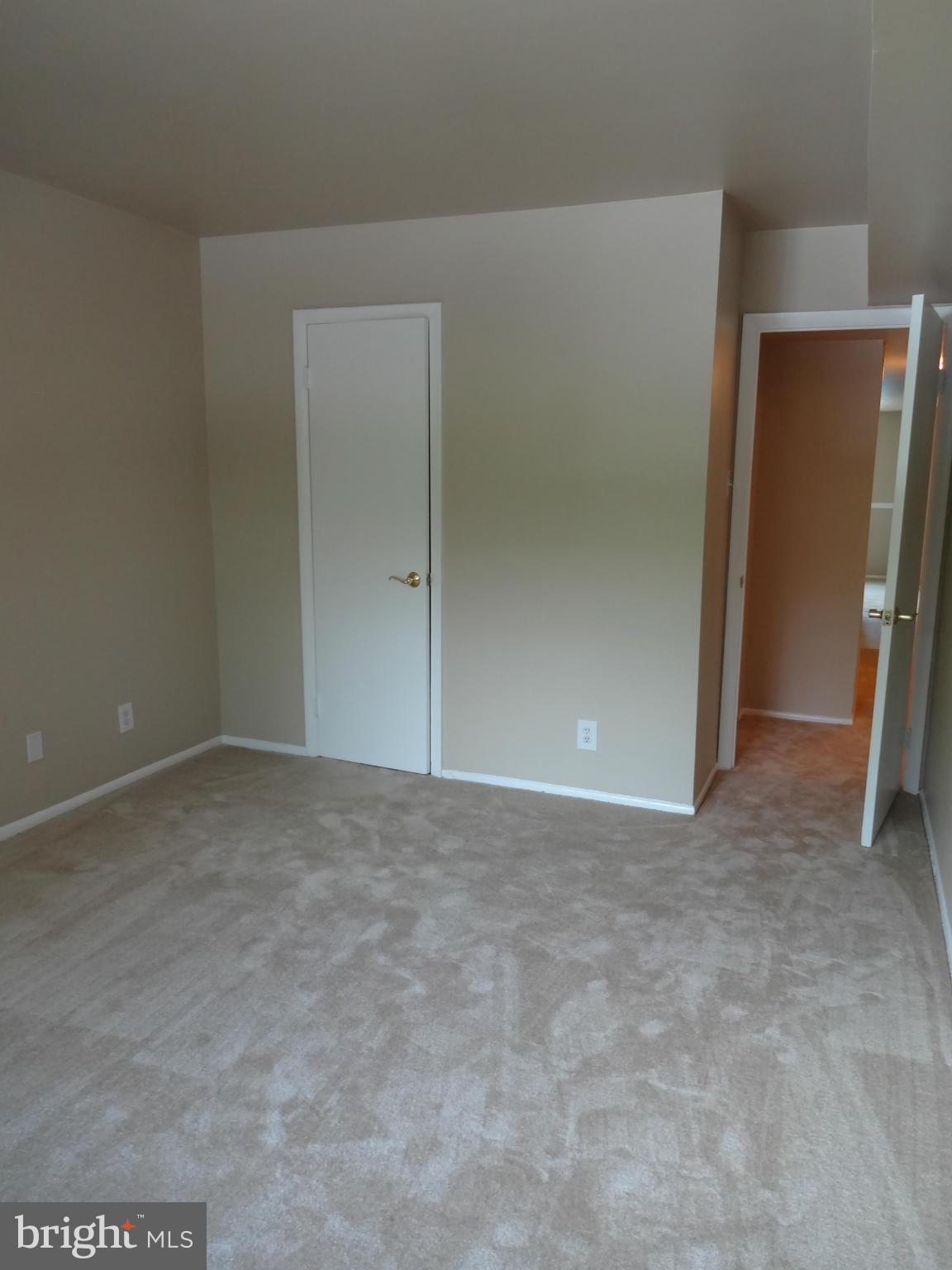 5040 7th Road South, Unit 101 Arlington, VA 22204 - Photo 17 of 27 Bedroom (Master)