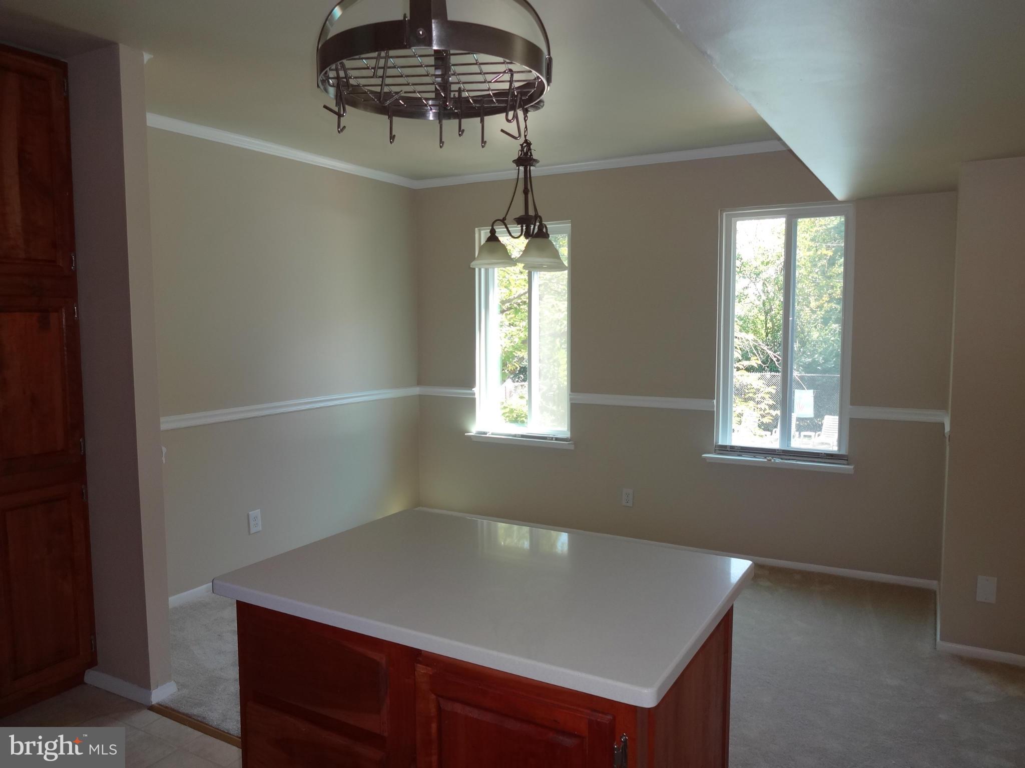 5040 7th Road South, Unit 101 Arlington, VA 22204 - Photo 5 of 27 Dining Room