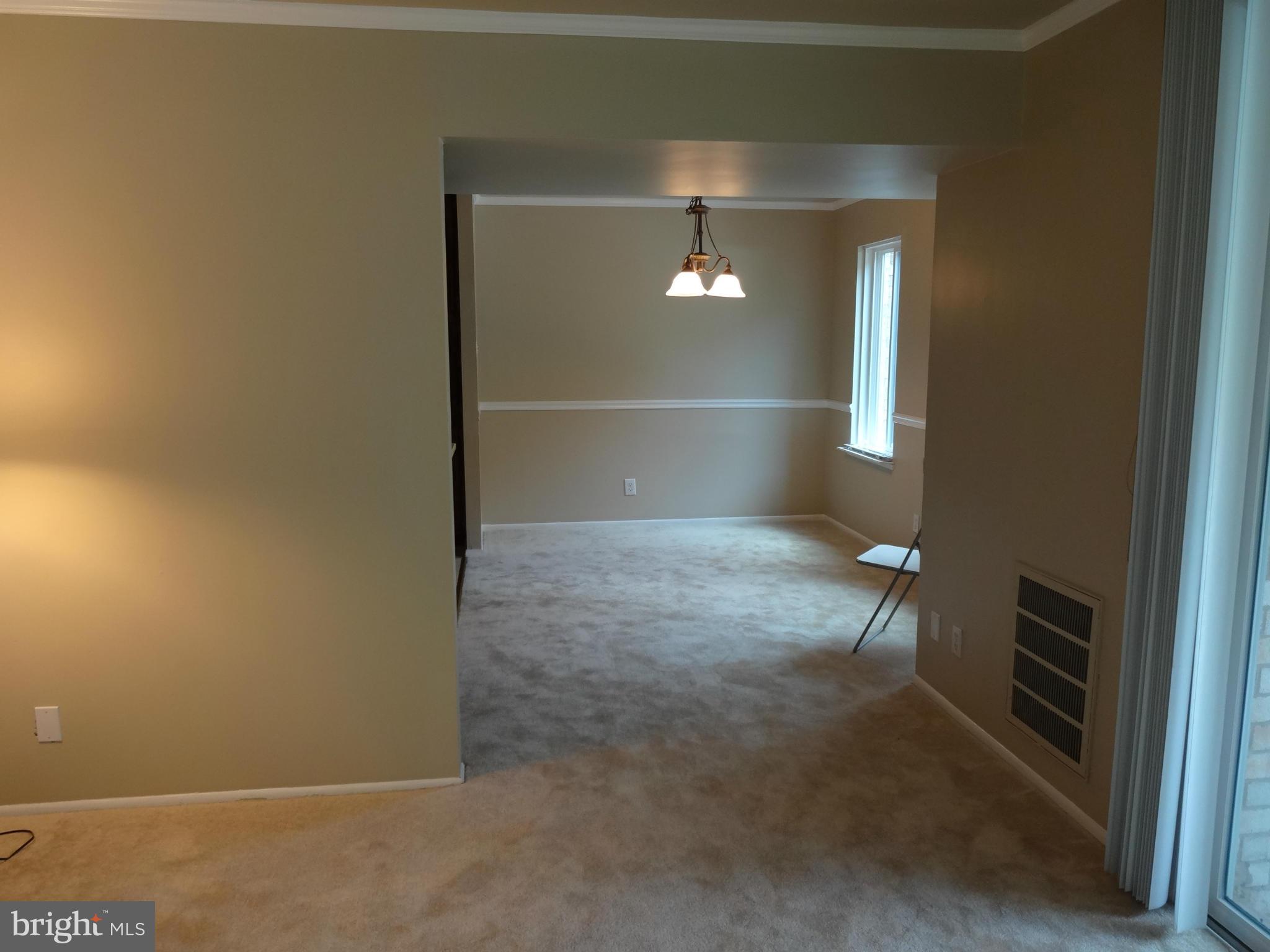 5040 7th Road South, Unit 101 Arlington, VA 22204 - Photo 6 of 27 Dining Room